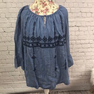 NWT crown & ivy Size Large